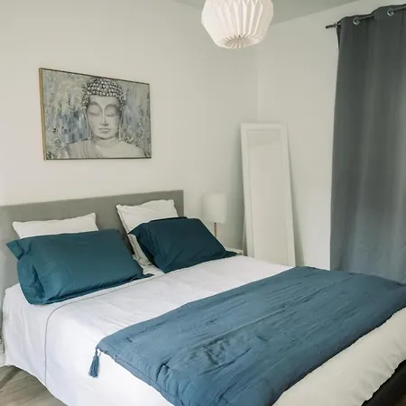 T3 Place De La Cite Hyper Centre, Parking Gratuit, Wifi * Rodez